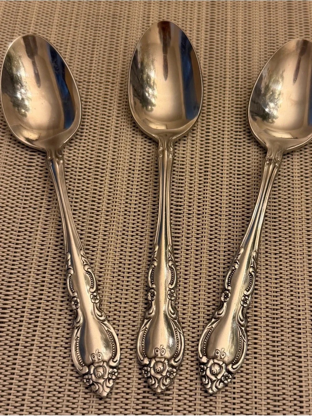 Oneida three teaspoons